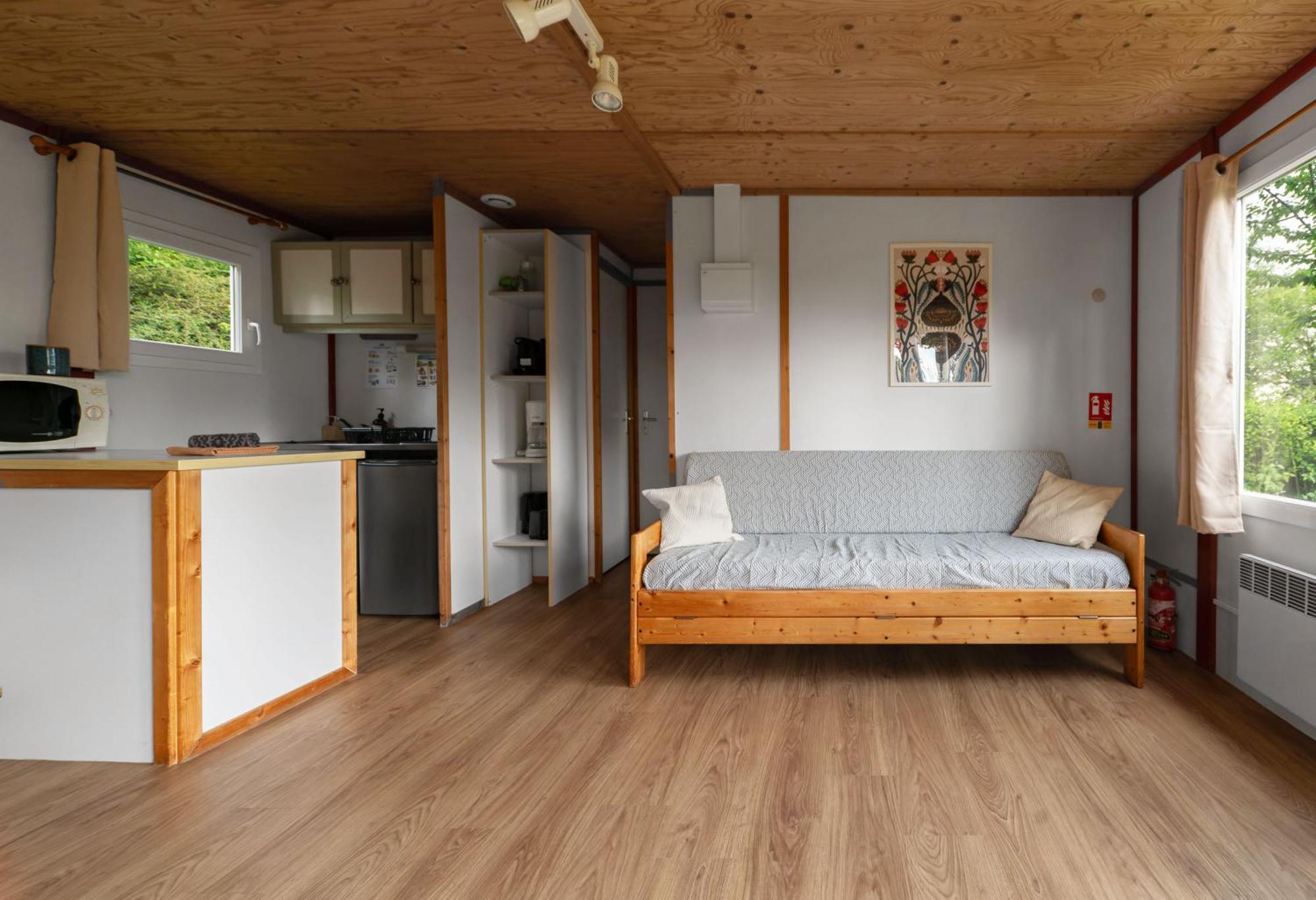 Camping Le Mont Libre - Cottage & Espace Nature - Gannat Exterior photo