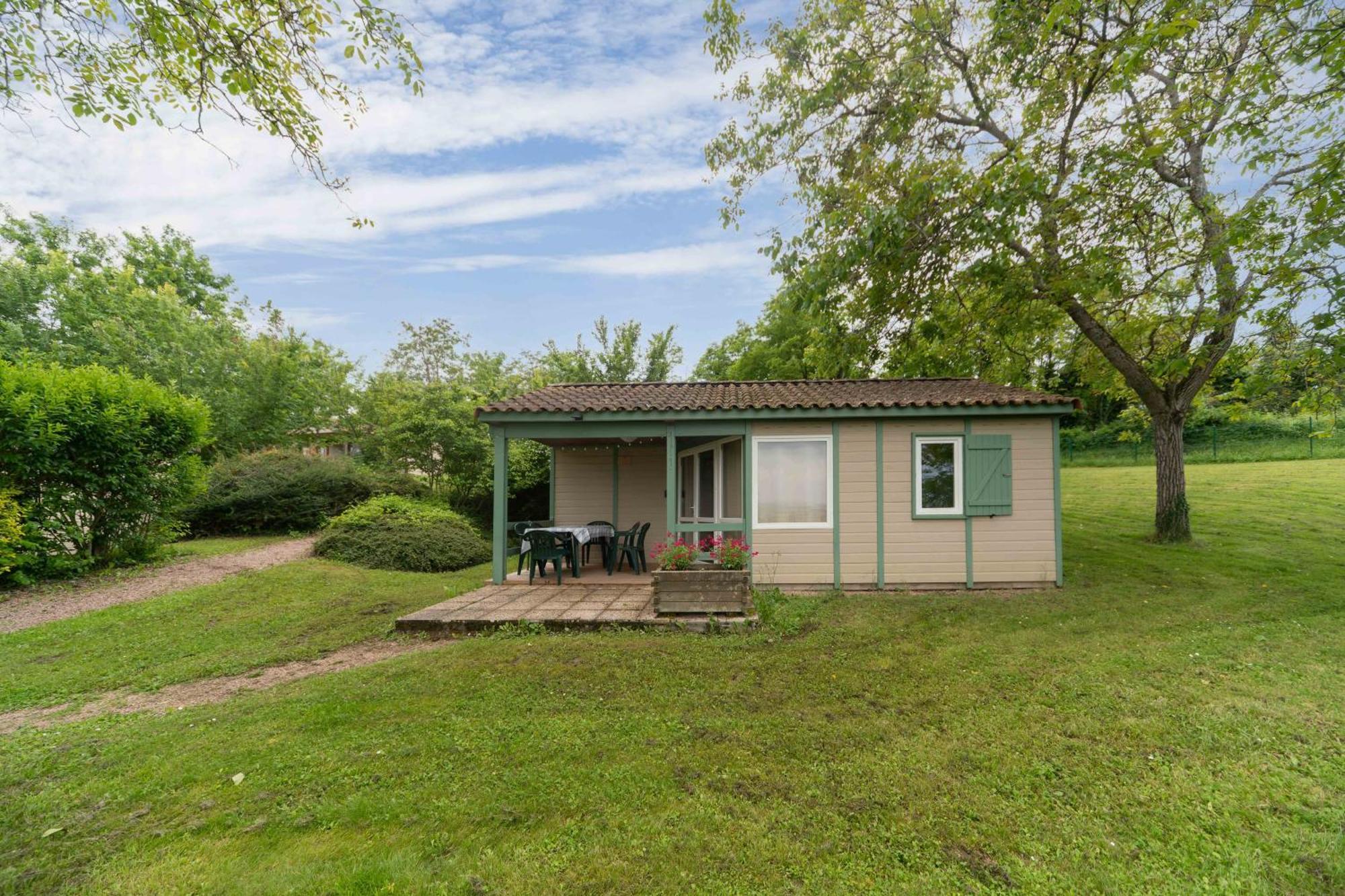 Camping Le Mont Libre - Cottage & Espace Nature - Gannat Exterior photo
