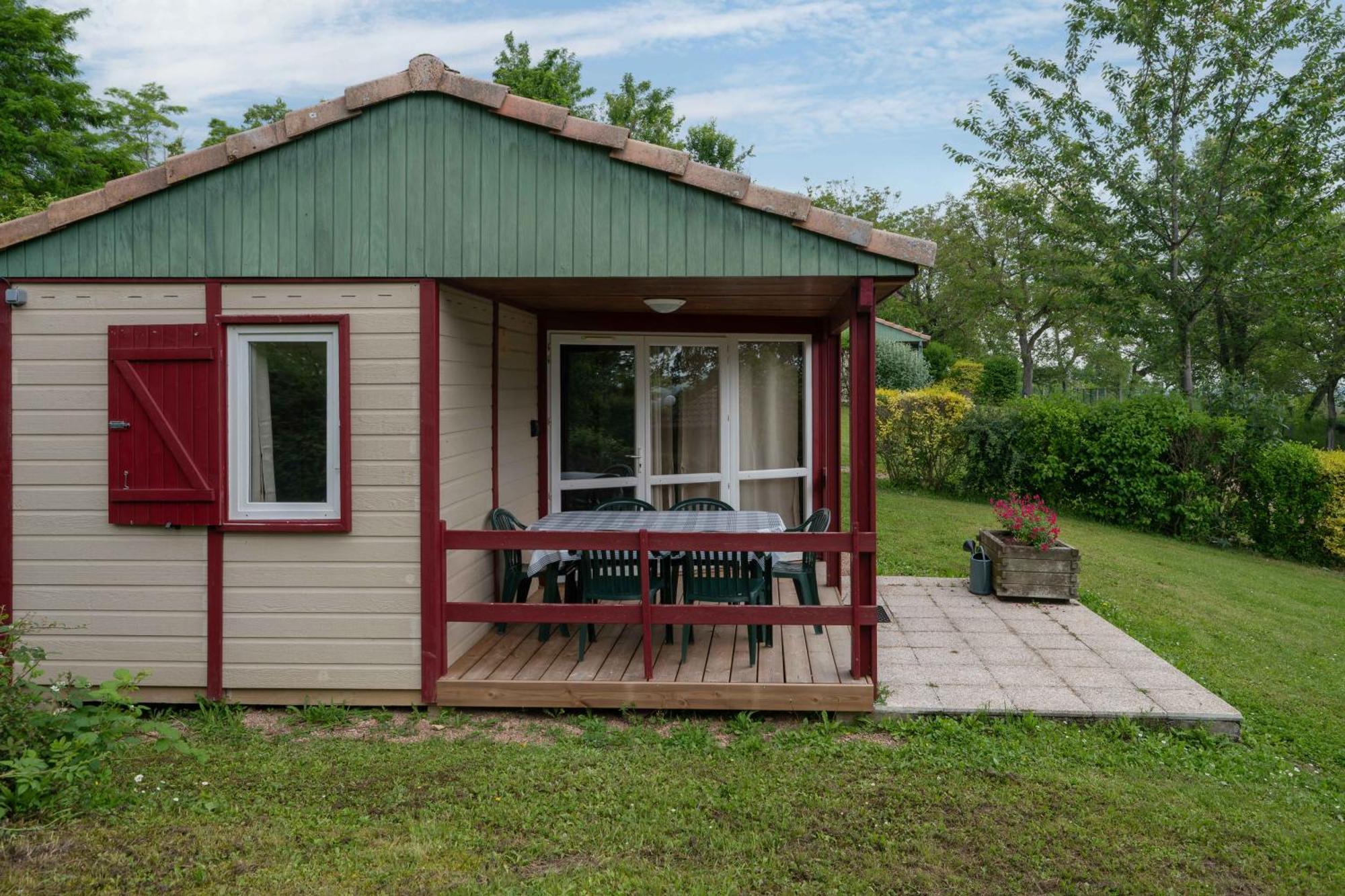 Camping Le Mont Libre - Cottage & Espace Nature - Gannat Exterior photo