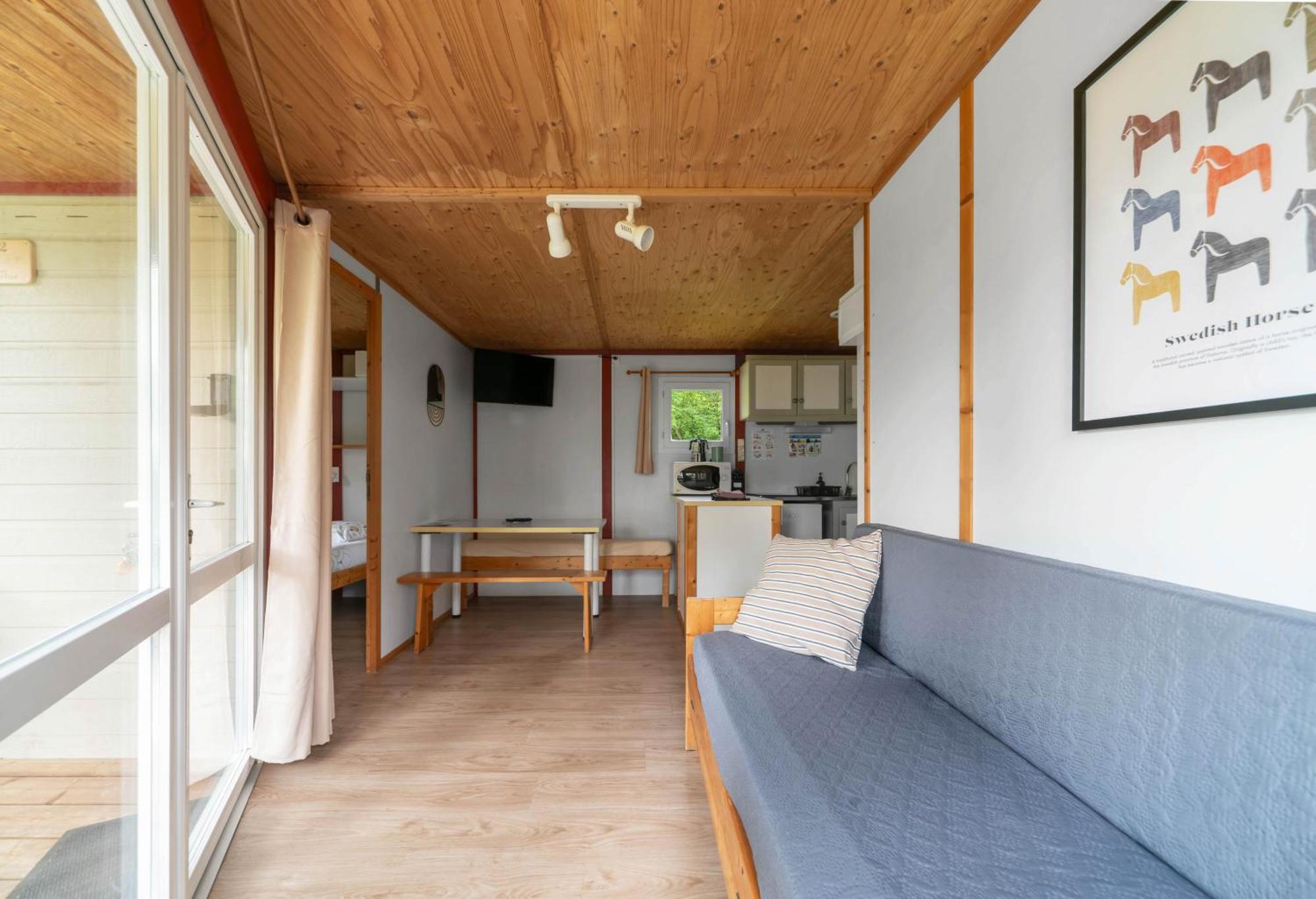 Camping Le Mont Libre - Cottage & Espace Nature - Gannat Exterior photo